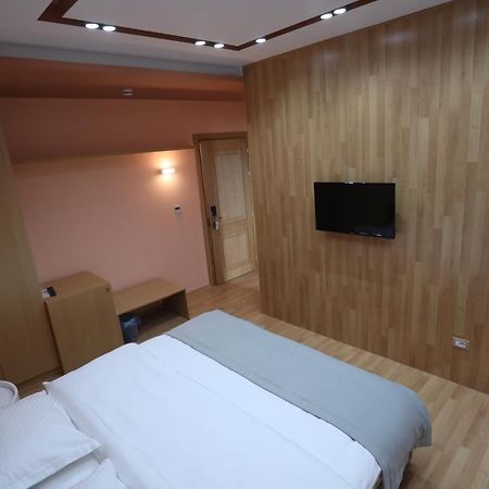 Hotel Elite Pogradec Exterior foto